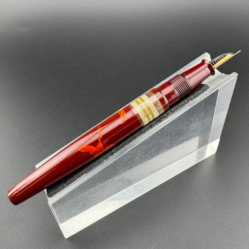 Well Brand Maki-e Cranes Urushi Lacquer Fountain Pen 14K Gold Fine Nib