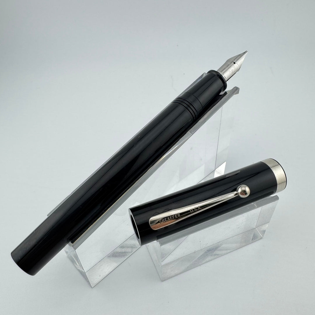 Sheaffer Black Resin Fountain Pen Stainless Steel Fine Italic Nib