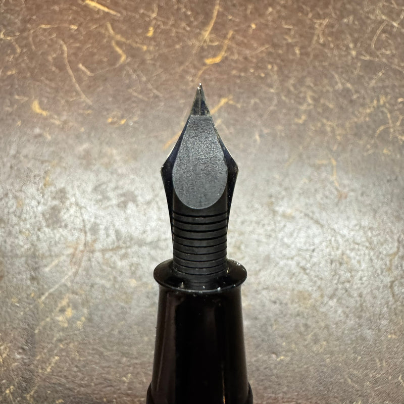Ban-Ei Urushi Ebonite Fountain Pen 14K Gold 60 Nib FOR REPAIR
