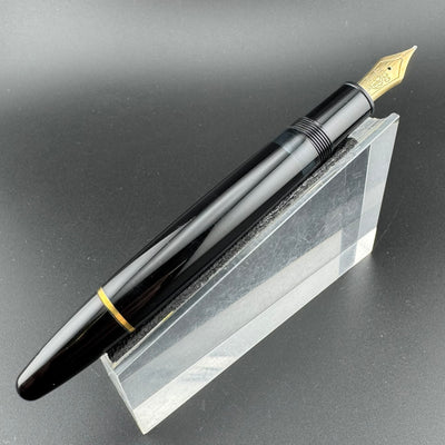 Montblanc Meisterstück No. 146 Fountain Pen 14K Gold Fine Nib Serviced Warranty