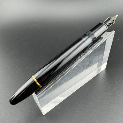 Montblanc Meisterstück No. 146 Fountain Pen 14K Gold Fine Nib Serviced Warranty