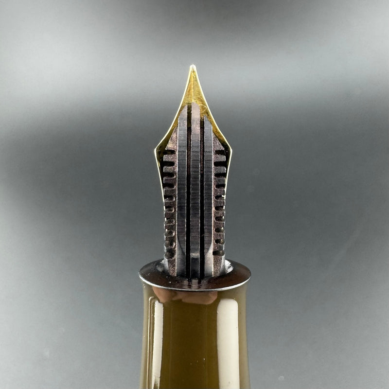 Ban-Ei Ebonite Urushi Eyedropper Fountain Pen 14K Gold G.K. Nib Serviced