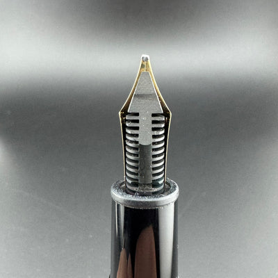 Montblanc Meisterstück No. 146 Fountain Pen 14C Gold OB Nib Serviced Warranty