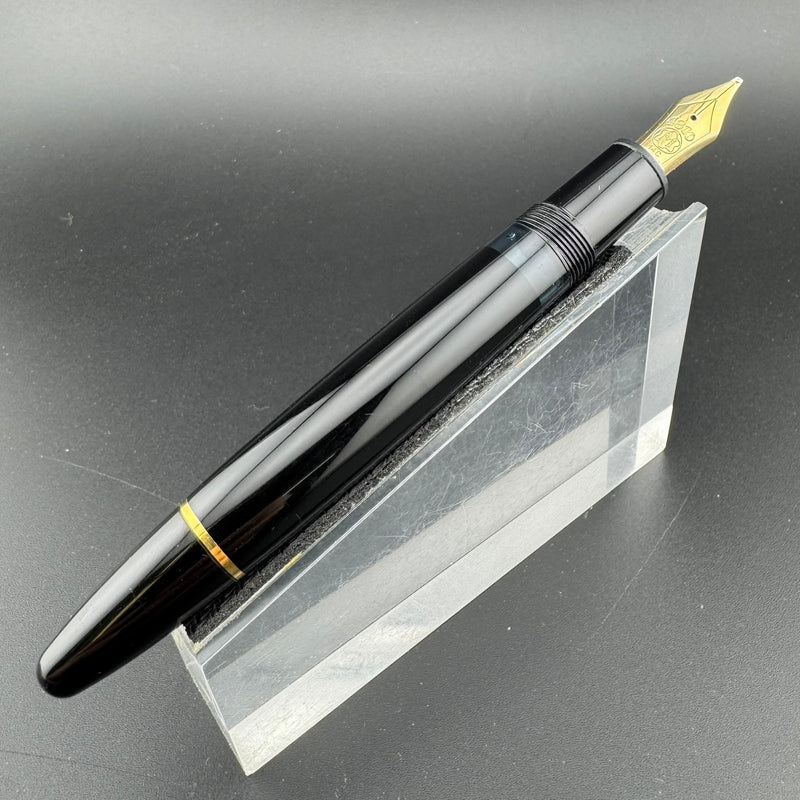 Montblanc Meisterstück No. 146 Fountain Pen 14C Gold OB Nib Serviced Warranty