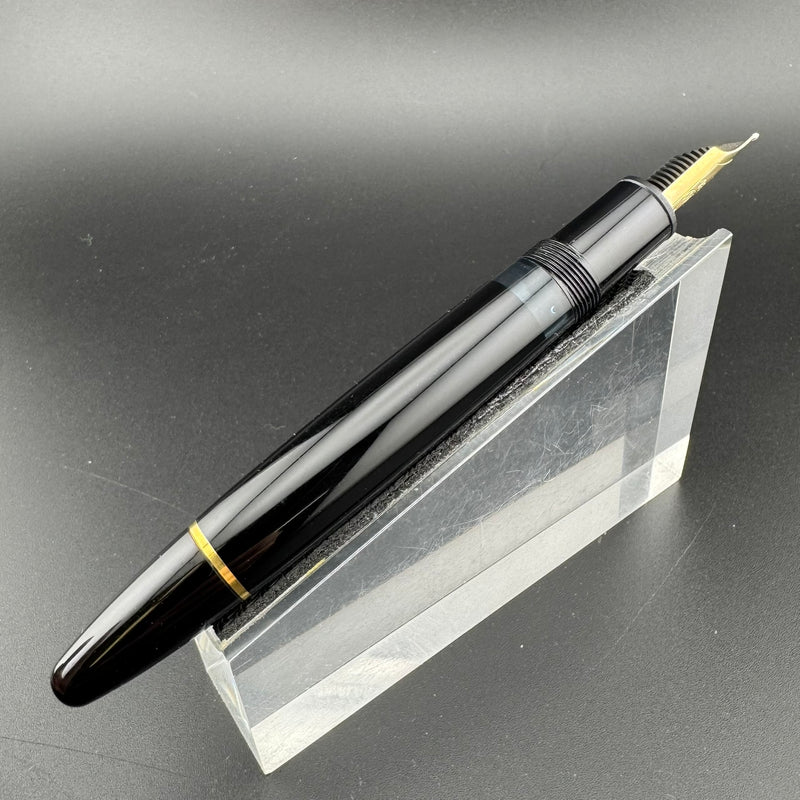 Montblanc Meisterstück No. 146 Fountain Pen 14C Gold OB Nib Serviced Warranty