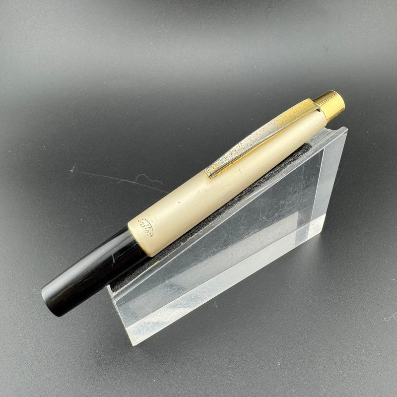 Sailor Pocket Fountain Pen 18K Gold Fine Nib Dec 1964