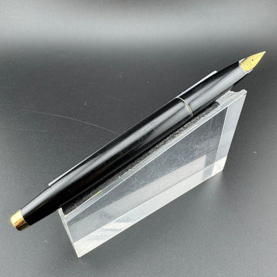 Kumiai Black & Gold Resin Fountain Pen 14K Gold Extra-Fine Nib