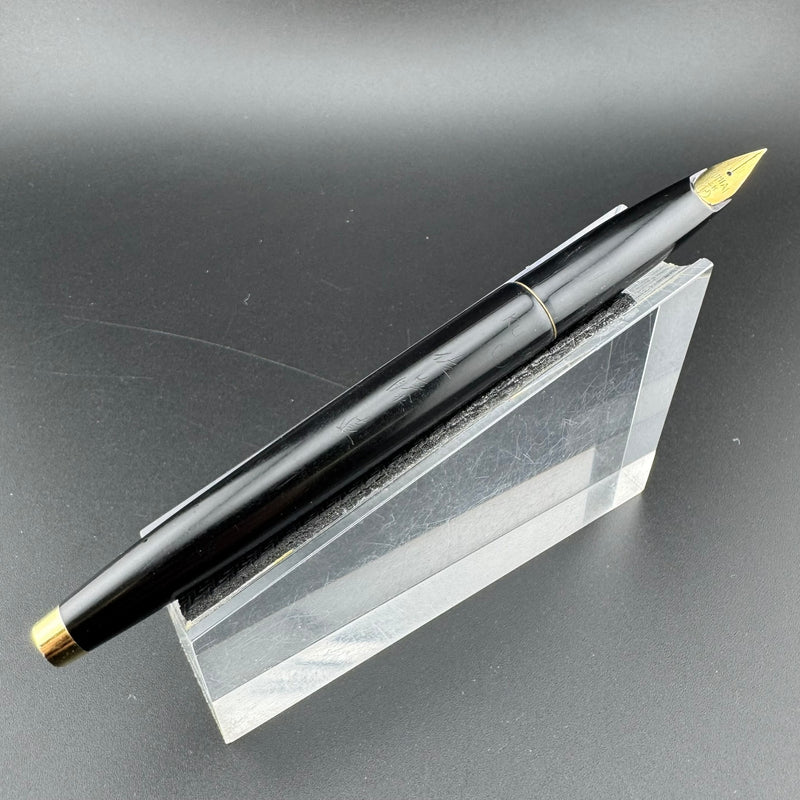 Kumiai Black & Gold Resin Fountain Pen 14K Gold Extra-Fine Nib