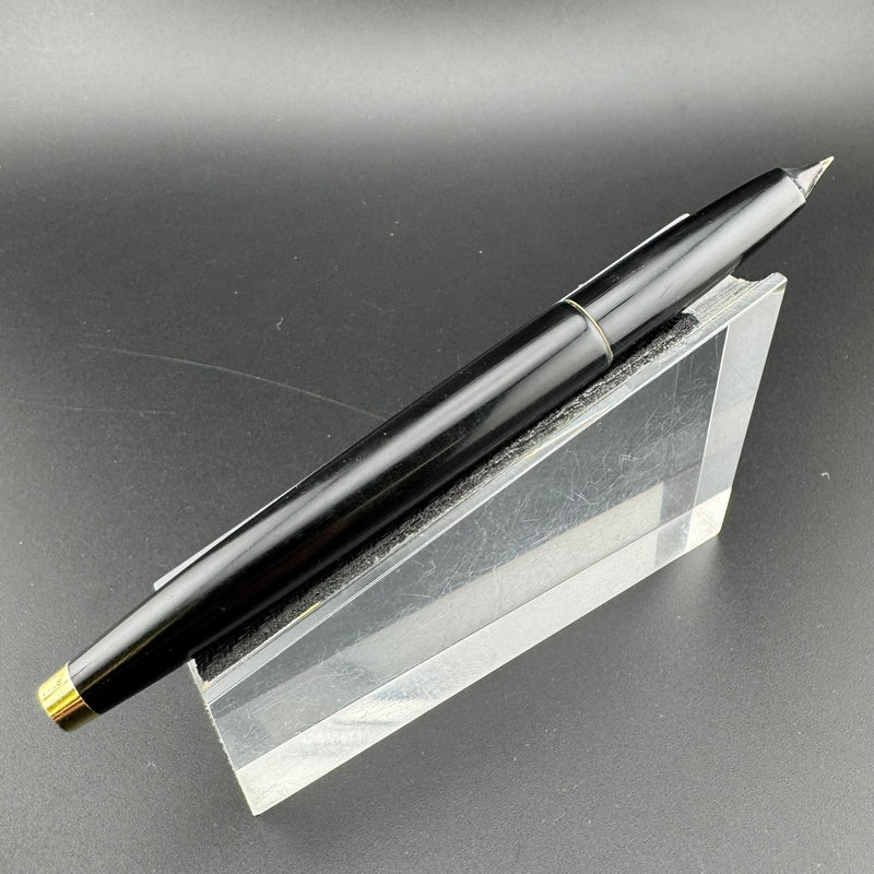 Kumiai Black & Gold Resin Fountain Pen 14K Gold Extra-Fine Nib