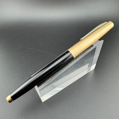 Kumiai Black & Gold Resin Fountain Pen 14K Gold Extra-Fine Nib